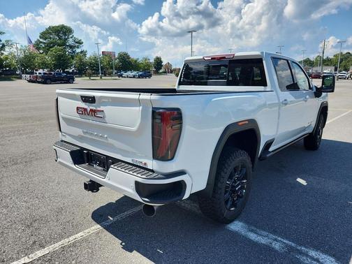 2025 GMC Sierra 2500 AT4