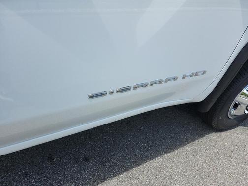 2026 GMC Sierra 3500 SLE