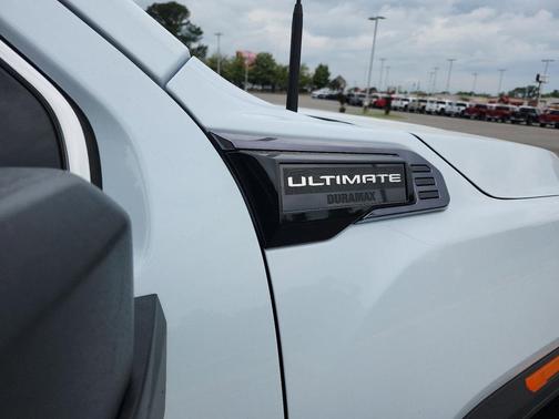 Glacier White Tricoat 2026 GMC Sierra 2500 Denali Ultimate