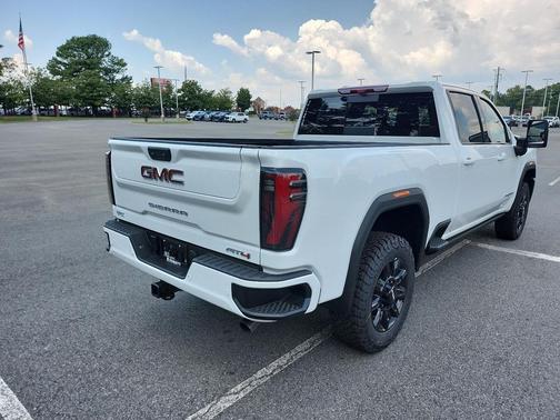 2026 GMC Sierra 2500 AT4