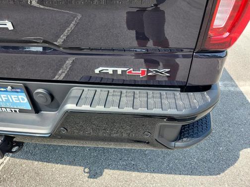 2025 GMC Sierra 1500 AT4X