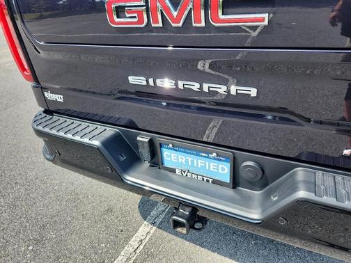 2025 GMC Sierra 1500 AT4X