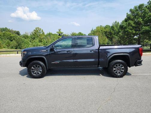 2025 GMC Sierra 1500 AT4X