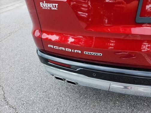 2025 GMC Acadia Denali