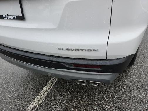 2026 GMC Acadia Elevation FWD