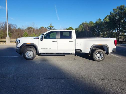 2026 GMC Sierra 3500 Base