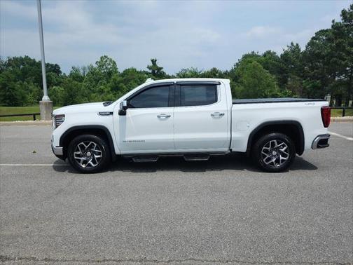 2022 GMC Sierra 1500 SLT