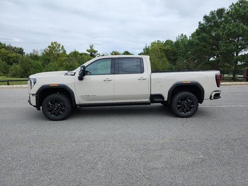 2026 GMC Sierra 2500 AT4