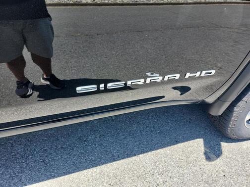 2025 GMC Sierra 2500 SLE
