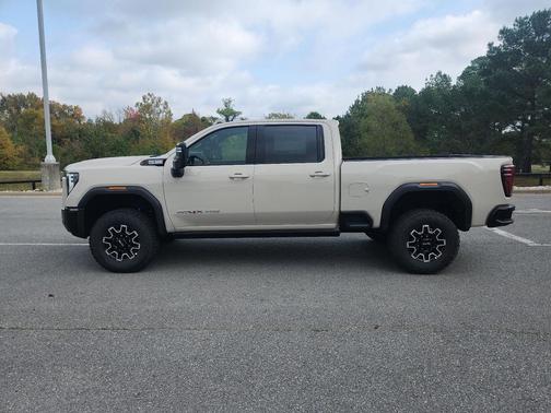 2026 GMC Sierra 2500 AT4