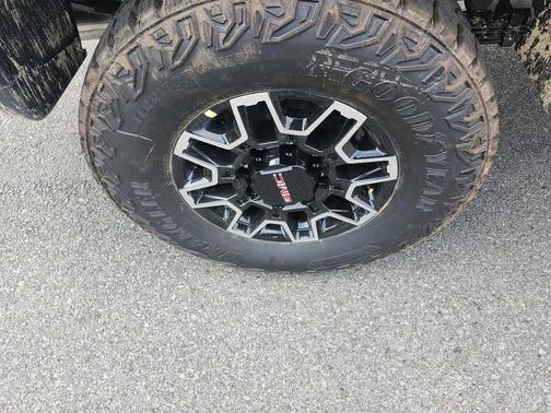 2026 GMC Sierra 2500 AT4