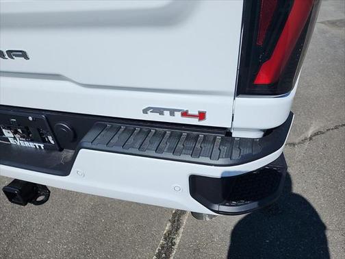 2025 GMC Sierra 2500 AT4