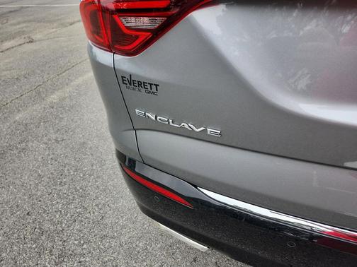 2023 Buick Enclave Essence FWD