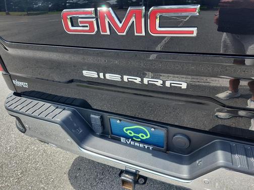 Onyx Black 2025 GMC Sierra 1500 SLT