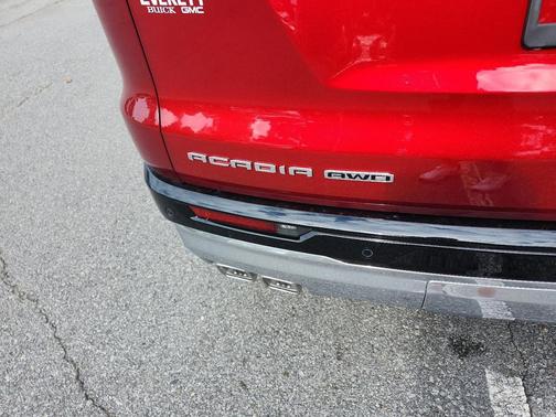 2026 GMC Acadia Denali