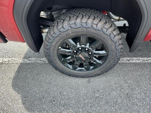 2025 GMC Sierra 2500 AT4