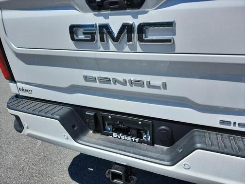 2025 GMC Sierra 2500 Denali Ultimate