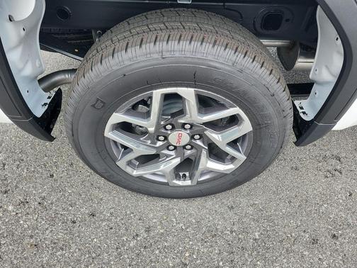 Summit White 2026 GMC Sierra 1500 SLE