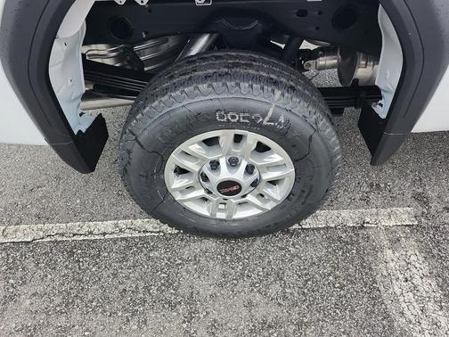 2026 GMC Sierra 2500 Base