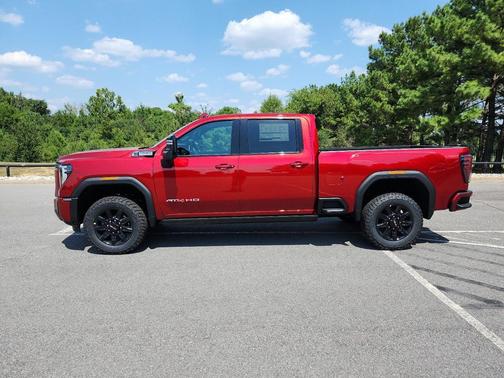 2025 GMC Sierra 2500 AT4