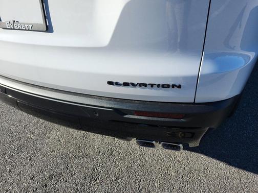 2026 GMC Acadia Elevation FWD