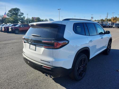 2026 GMC Acadia Elevation FWD