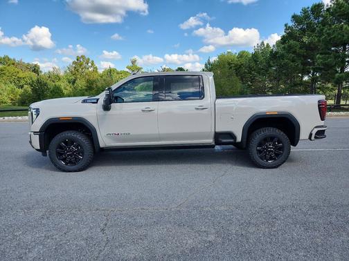2026 GMC Sierra 2500 AT4