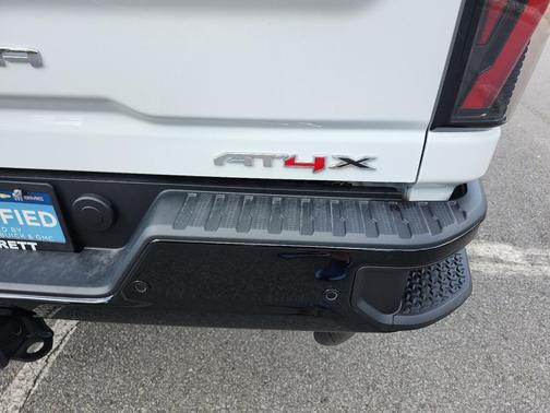 2025 GMC Sierra 2500 AT4