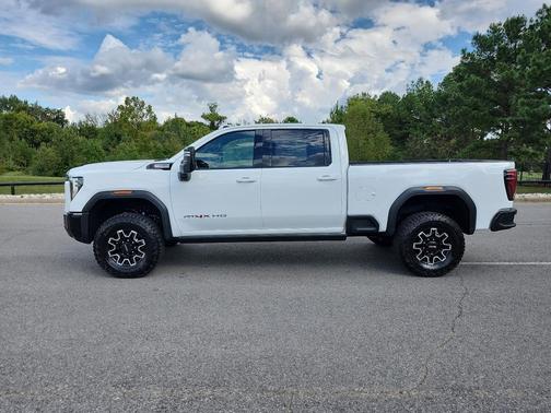 2025 GMC Sierra 2500 AT4