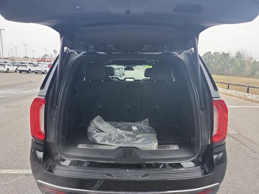 2023 GMC Yukon 4WD AT4