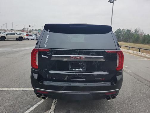 2023 GMC Yukon 4WD AT4