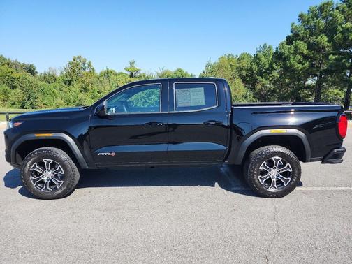 2024 GMC Canyon AT4