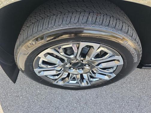 Frosted Pine Metallic 2023 GMC Yukon Denali Ultimate