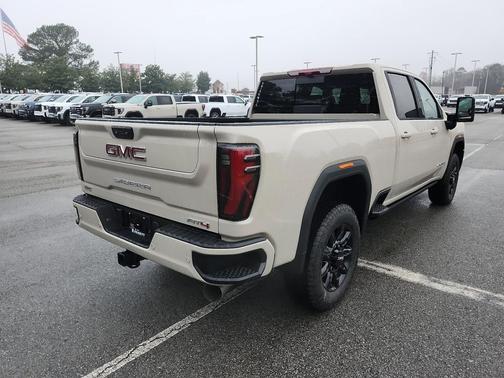 2026 GMC Sierra 3500 AT4