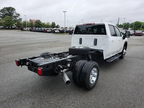 Summit White 2026 GMC Sierra 3500 SLE