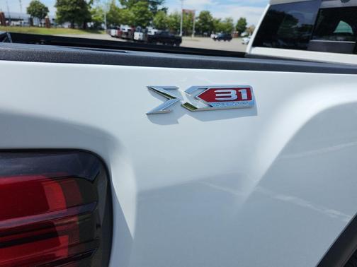 2025 GMC Sierra 2500 SLT