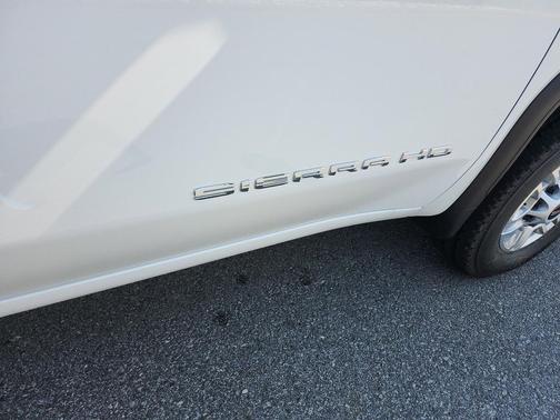 2025 GMC Sierra 2500 Base
