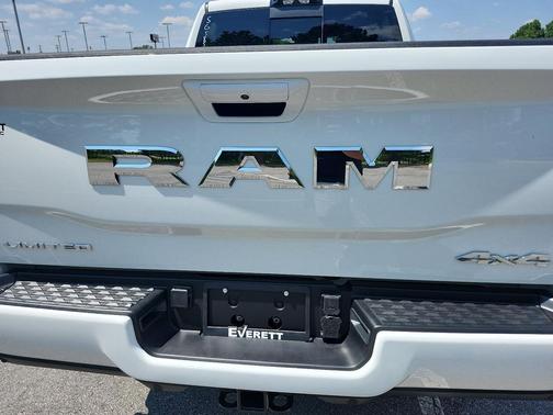 2025 RAM 2500 Limited Crew Cab 4x4 6'4' Box