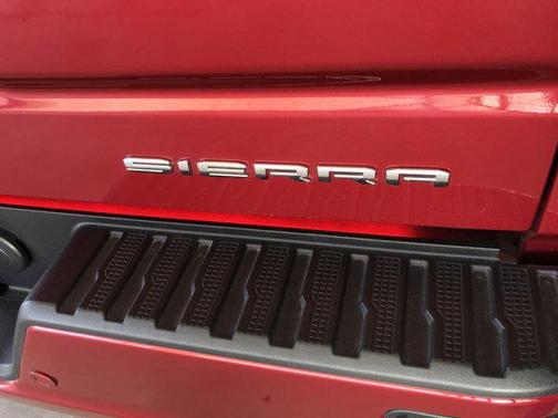 Photo 5 of 29 of 2019 GMC Sierra 1500 Denali