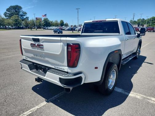 Summit White 2024 GMC Sierra 3500 Denali