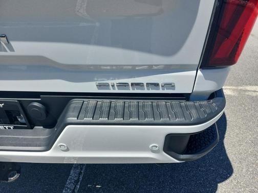 Summit White 2024 GMC Sierra 3500 Denali