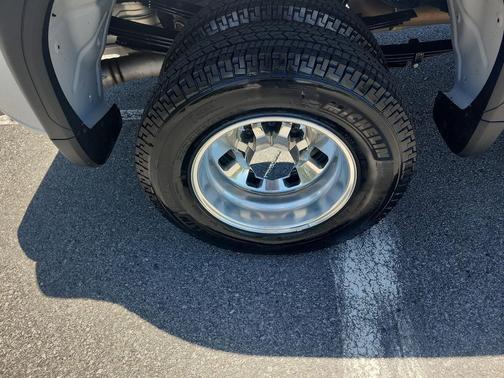 Summit White 2024 GMC Sierra 3500 Denali