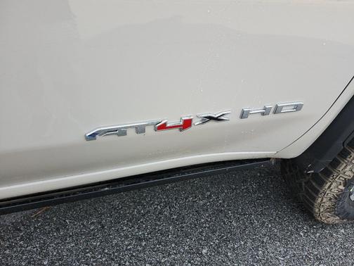 2026 GMC Sierra 2500 AT4