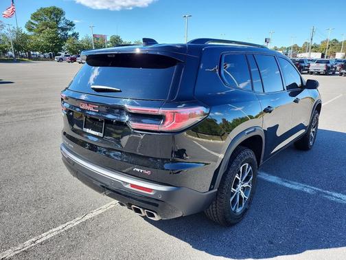 2025 GMC Acadia AWD AT4