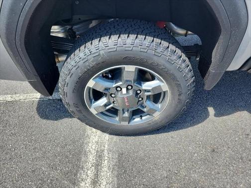 2025 GMC Sierra 2500 SLT