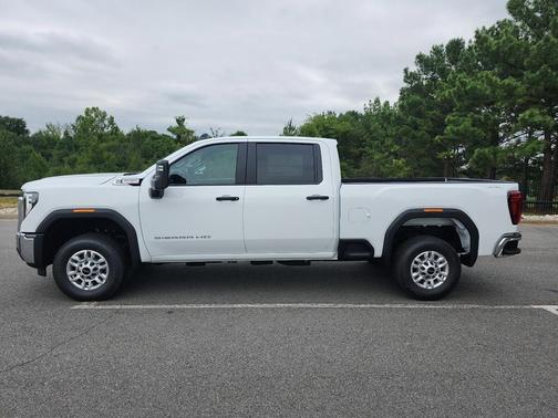 2025 GMC Sierra 2500 Base