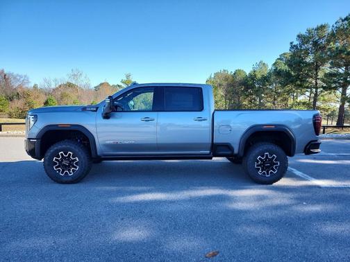 2026 GMC Sierra 2500 AT4