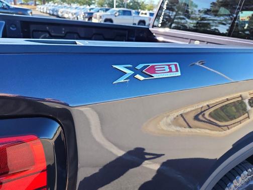 2025 GMC Sierra 1500 SLE