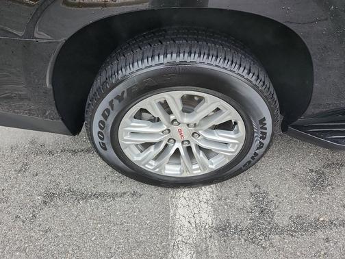 2022 GMC Yukon XL SLT