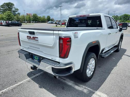 Summit White 2024 GMC Sierra 2500 SLT